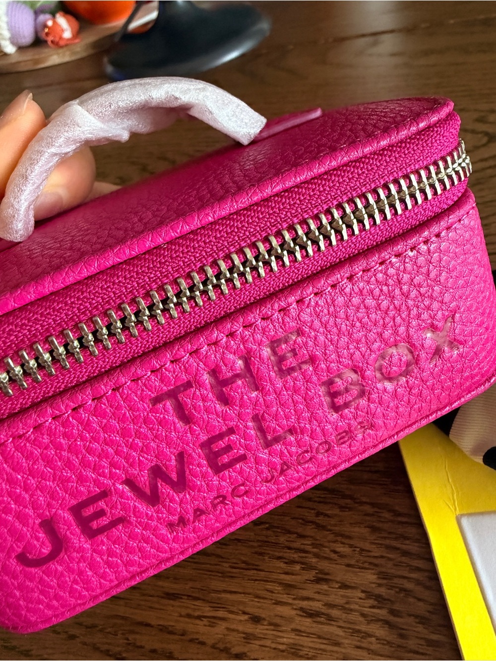 NWT! NEW! Marc Jacobs Signature'The Jewelry Box' Travel Case -Hot Pink Raspberry - Picture 4 of 10